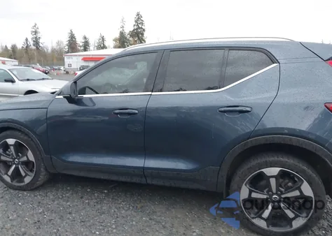 2019 Volvo Xc40 T5 Inscription из США, поврежденный, VIN YV4162UL8K2111354